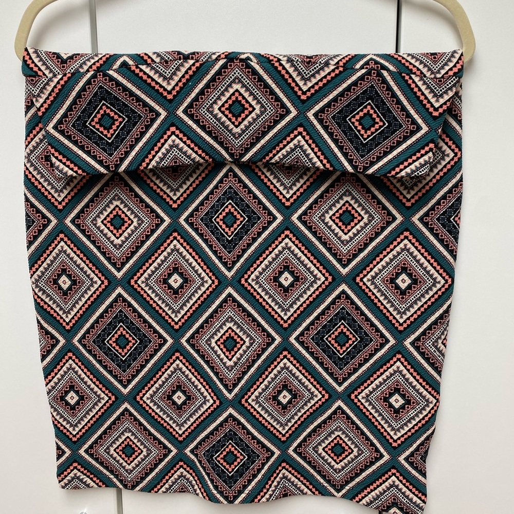 LuLaRoe Cassie skirt, sz M, pink/teal diamonds